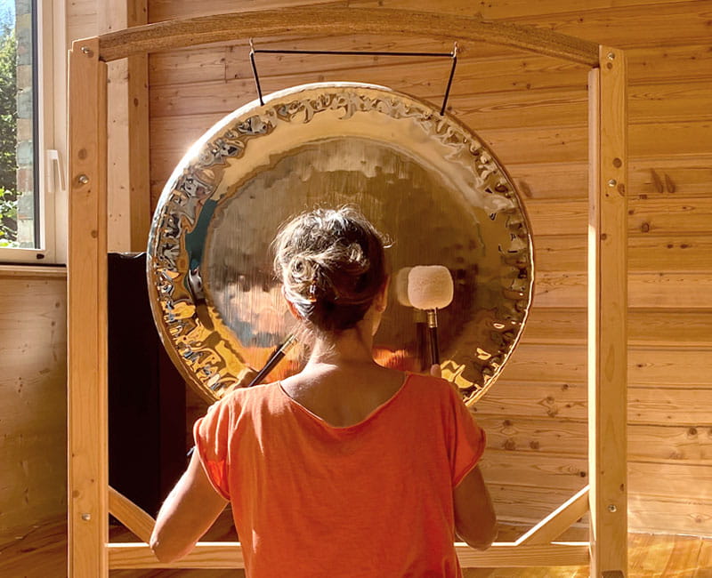 Les bien faits du bain de gongs